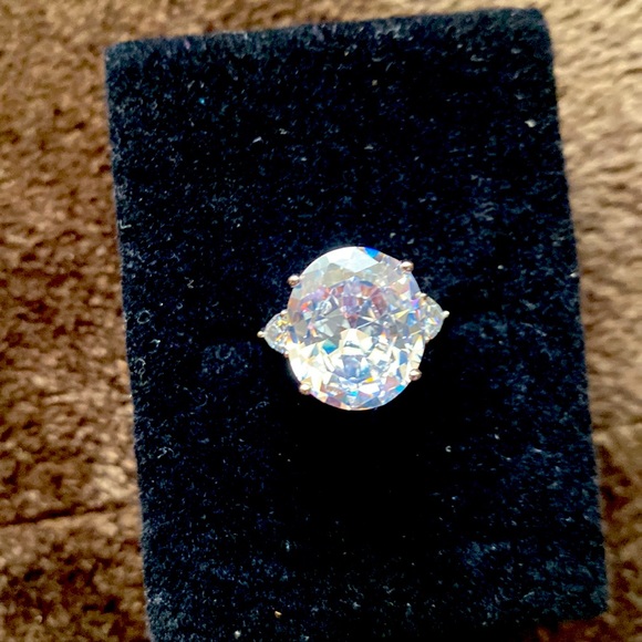 Sterling silver statement ring - Picture 1 of 6